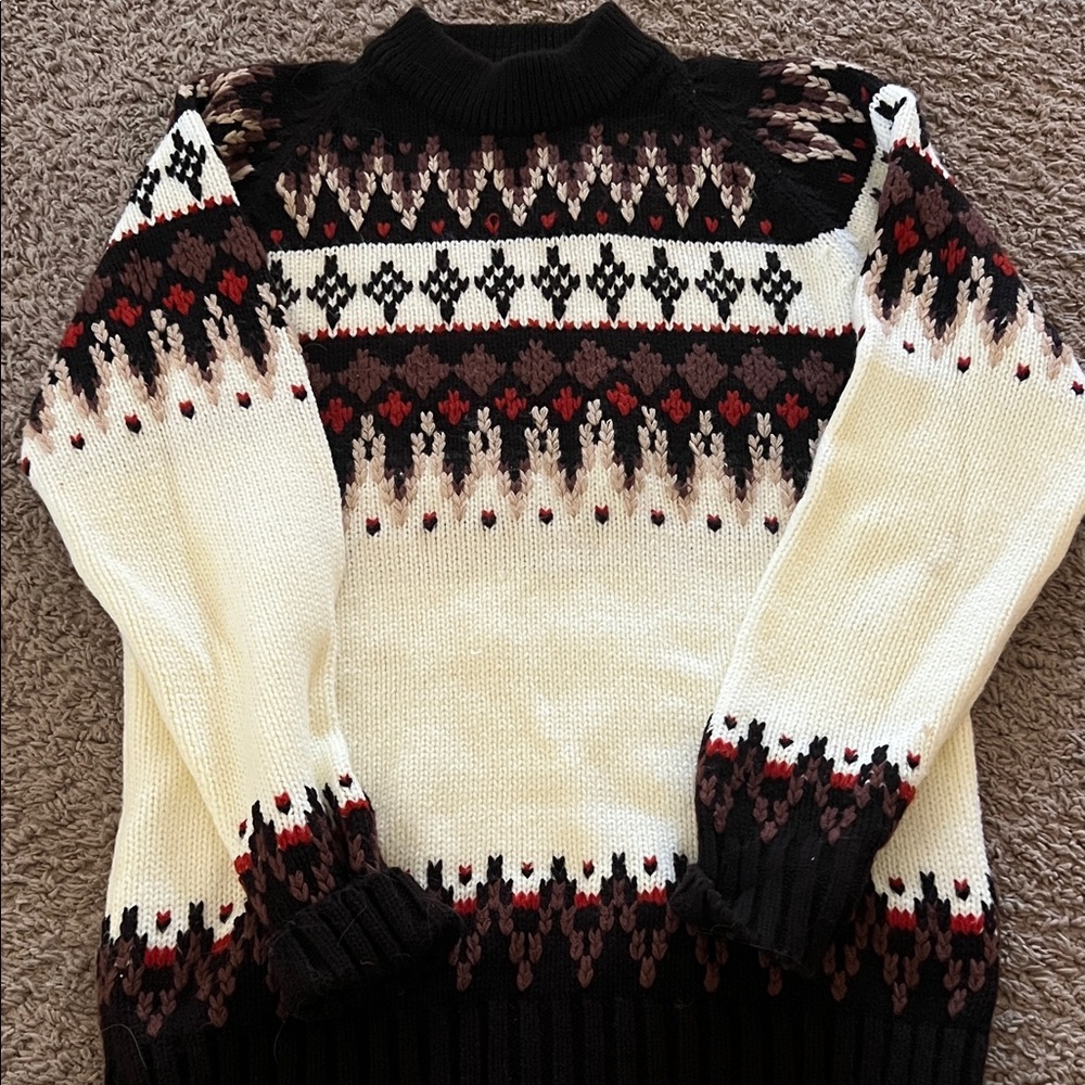 Vtg 70s Black and Cream Patterned Sweater